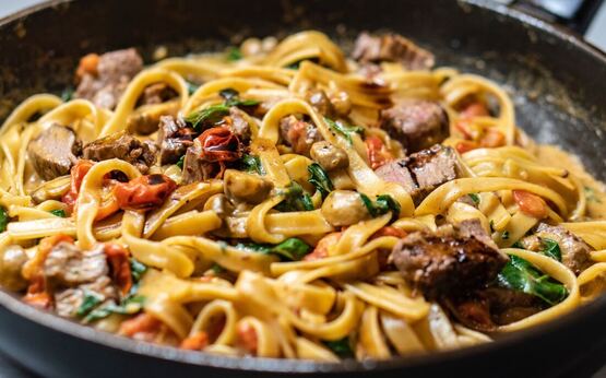 Cocinar pasta como en Italia: la pasta se añade a la salsa | Cómo cocinar pasta sin gluten | Glutenacious Life